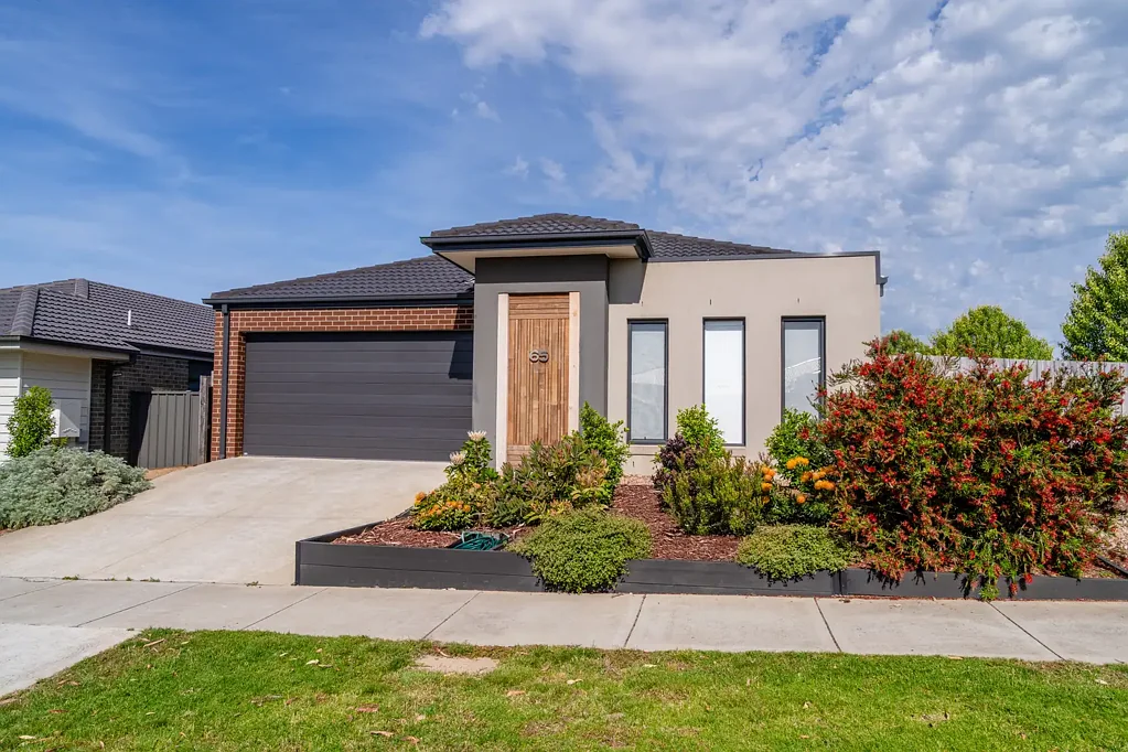 APPLICATION PENDNG Ideal choice for families or professionals seeking a peaceful retreat