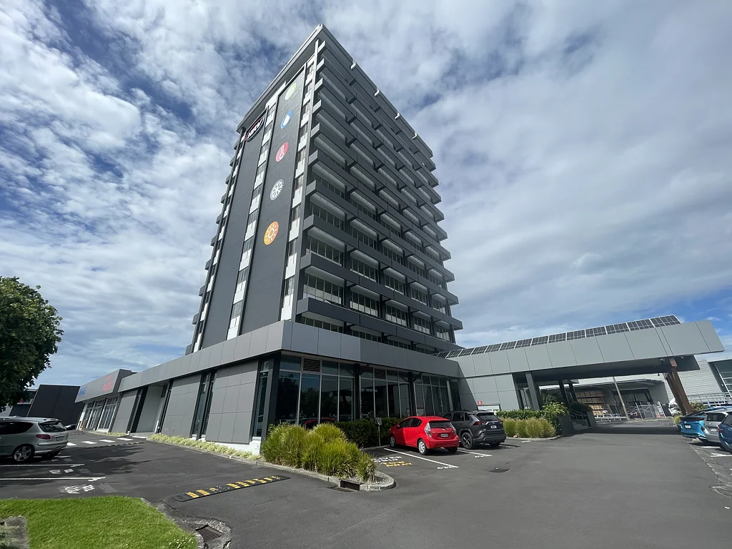 Penrose Affordable High-Quality Sublease in Penrose