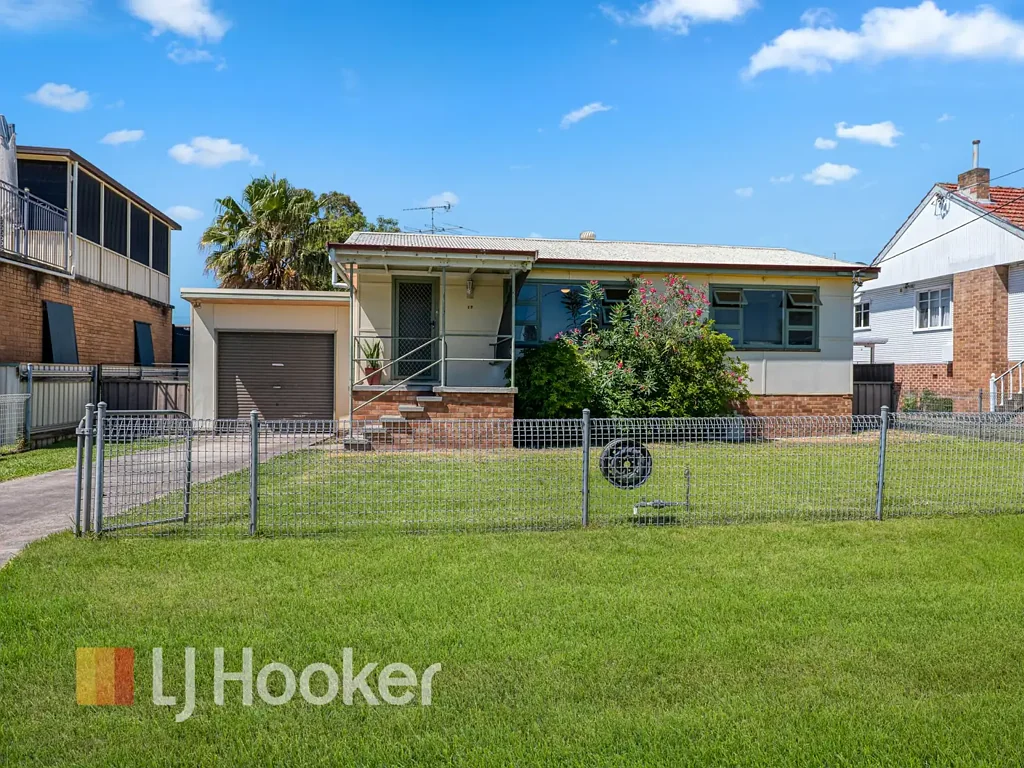17 Collett Avenue, Singleton, NSW 2330