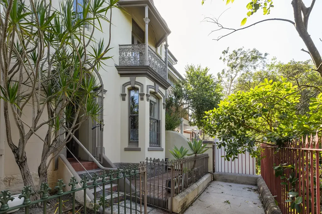 8 Cliff Terrace, Forest Lodge, NSW 2037