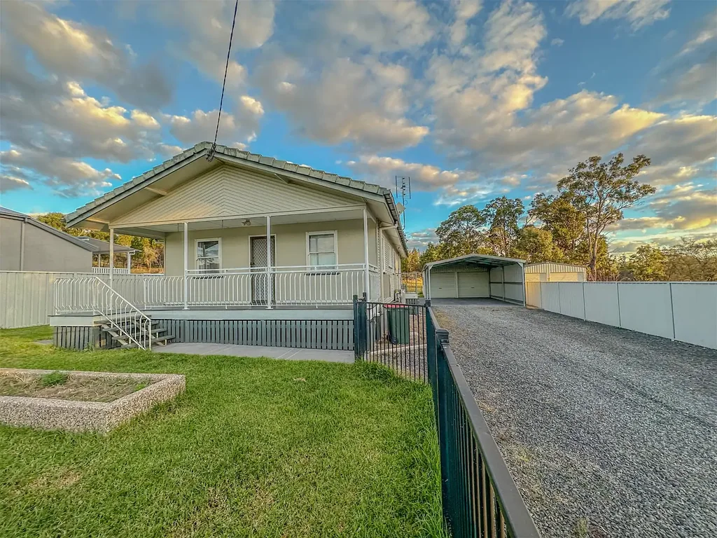 3 Bedroom Home nestled in the township of Glen Aplin