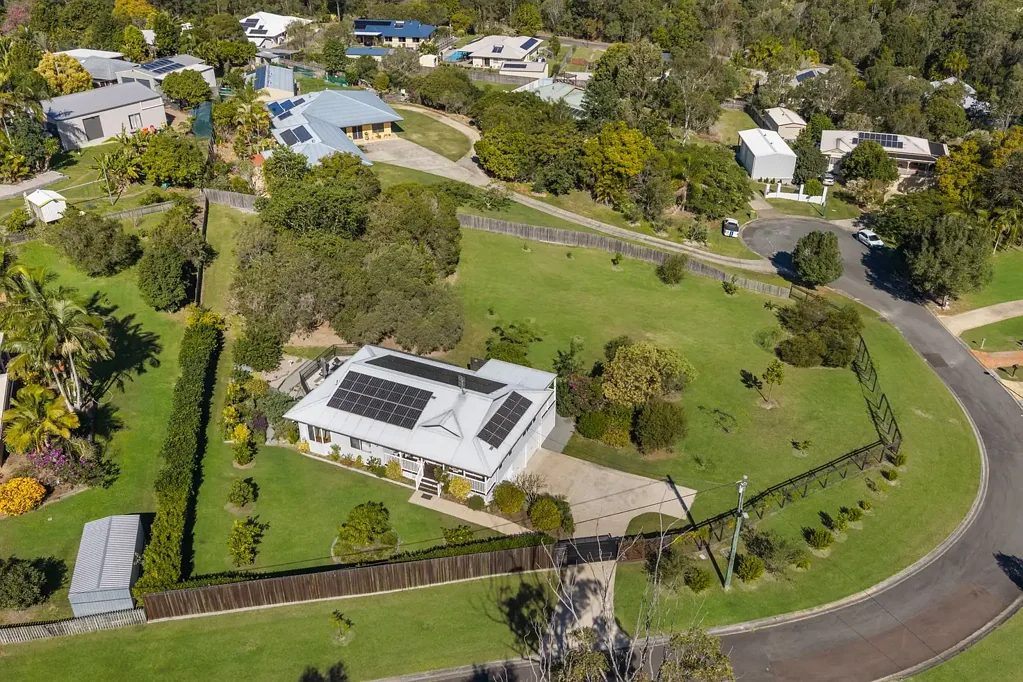 Southside 4 Bedroom A Home That Has It All – Style, Space, Solar & a Stunning Pool