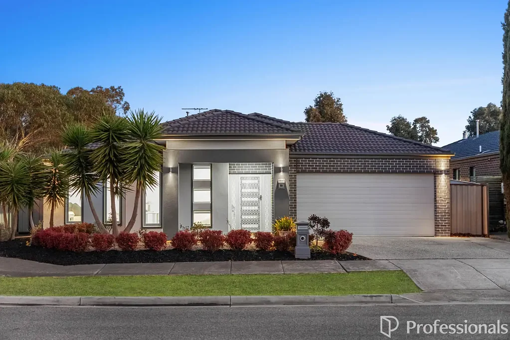 10 STEPHEN STREET, Burnside Heights, VIC 3023