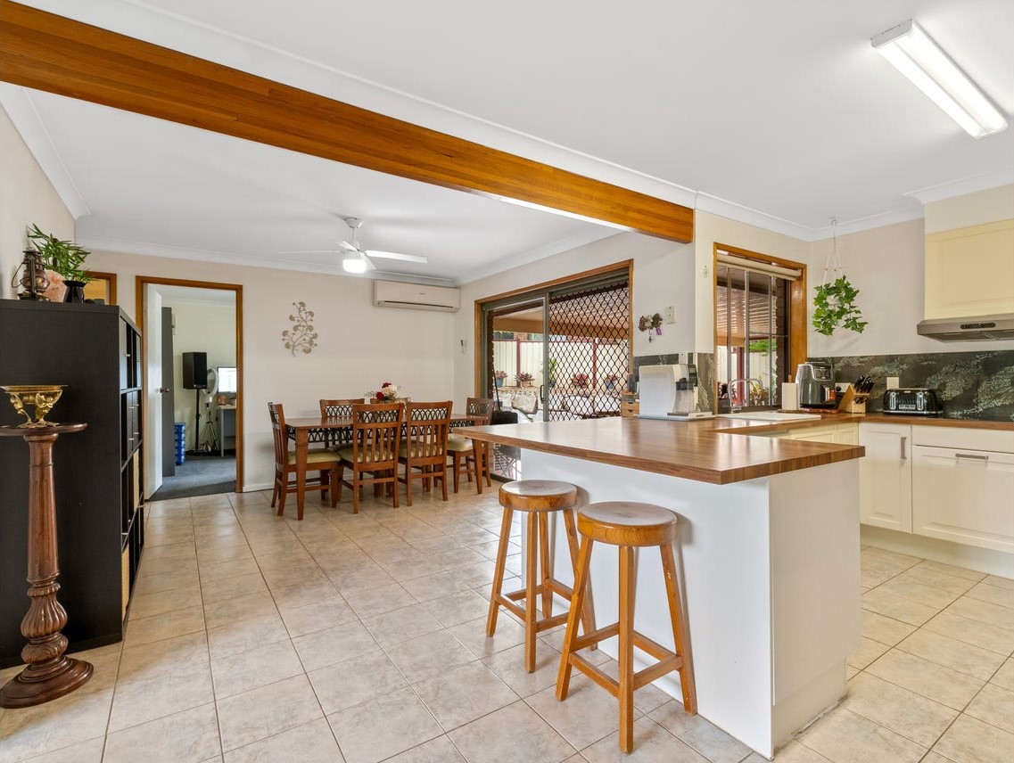 11 HONEYMAN ST, MOUNT WARREN PARK QLD 4207, 0 Bedrooms, 0 Bathrooms, House