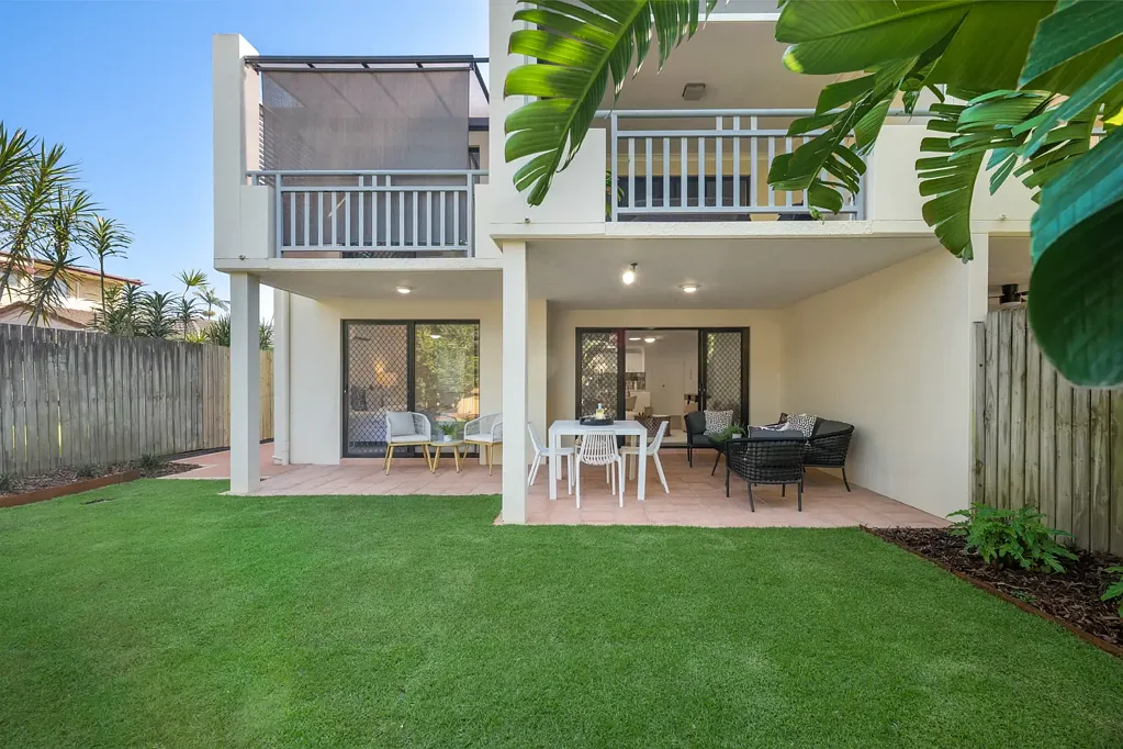 Ascot 2房 备受追捧的Ascot，底层花园式生活 Ground-Floor Living with a Garden Lifestyle in Coveted Ascot