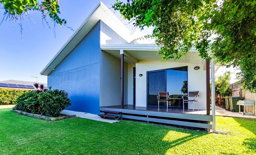 Coastal Living with Comfort and Space!