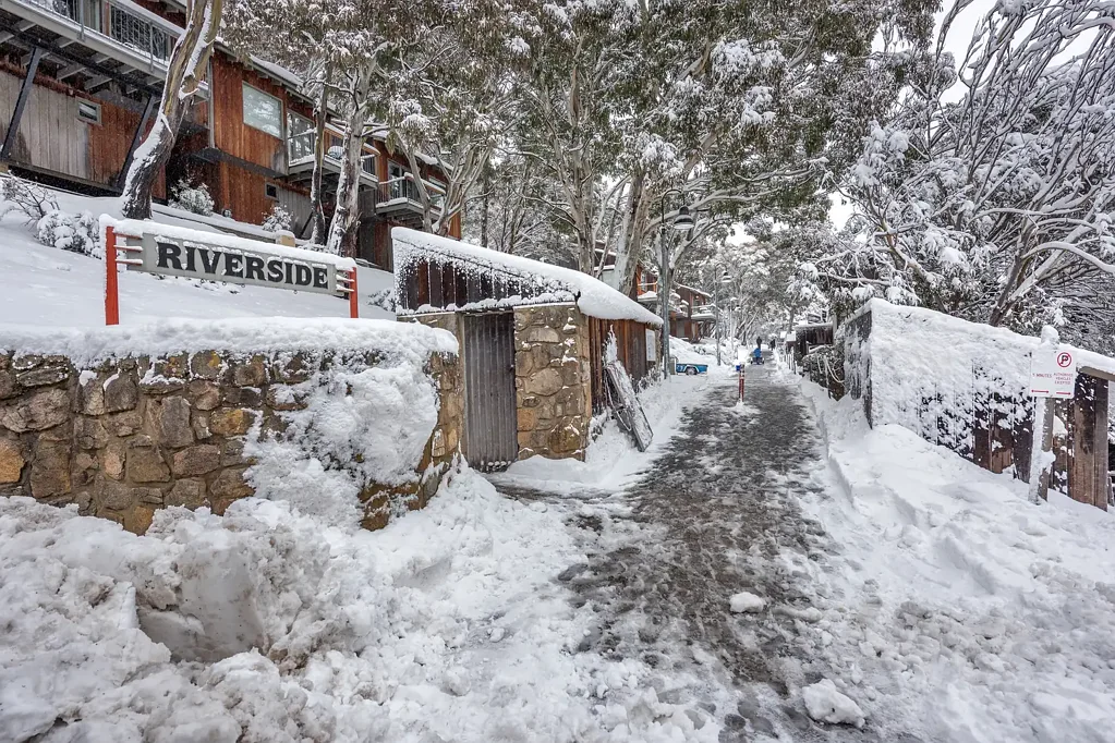 Thredbo 1कमरा PRICE REDUCED!!! Find Your Thredbo Escape at Riverside Cabin 55
