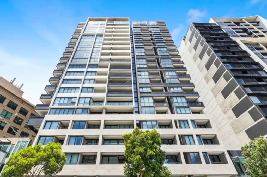 Southbank 2chambre Nest or Invest – Premium Southbank Living with Strong Returns Coming At $2850 Monthly