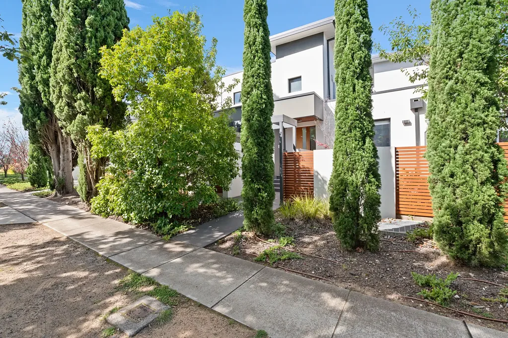 Stylish Low Maintenance Inner South living!