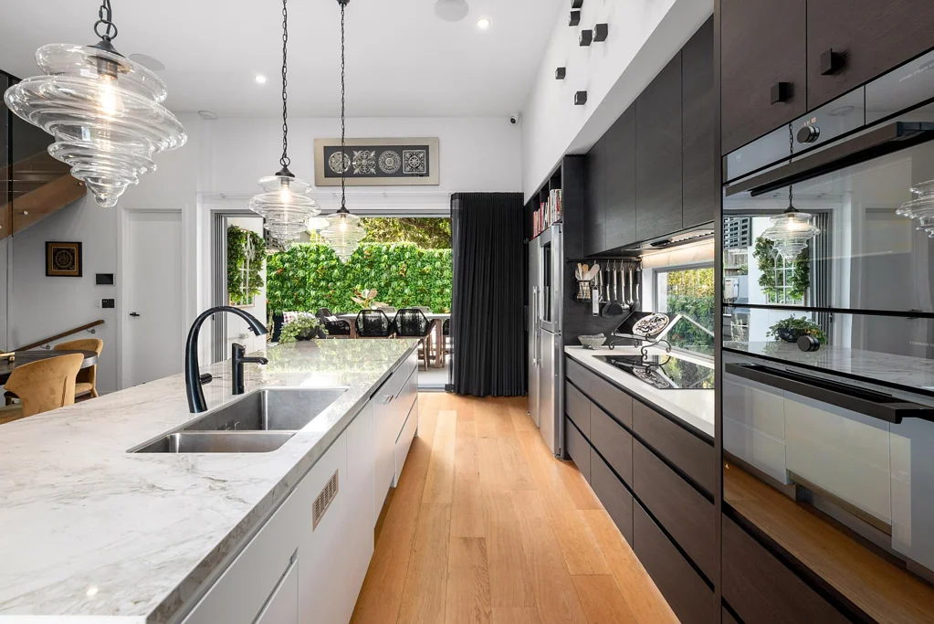 5/6 Stirrat Street, Coorparoo, QLD 4151