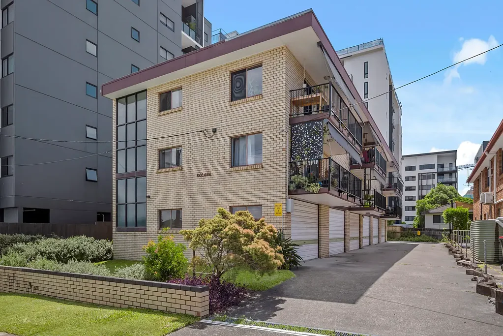 2/7 Zillah Street, Stones Corner, QLD 4120