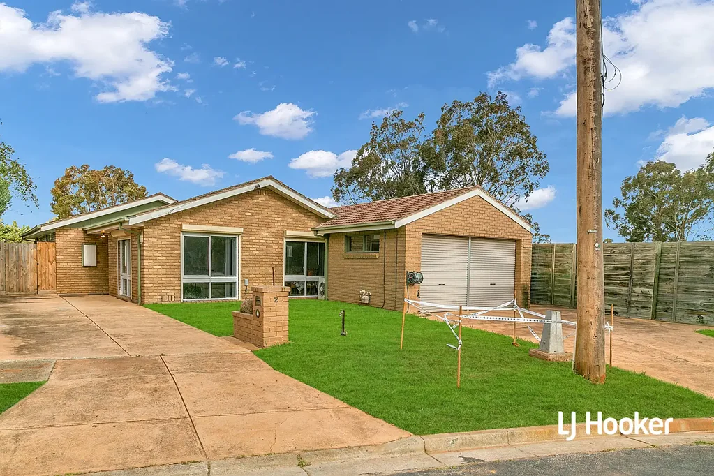 2 Kinloch Road, Melton, VIC 3337