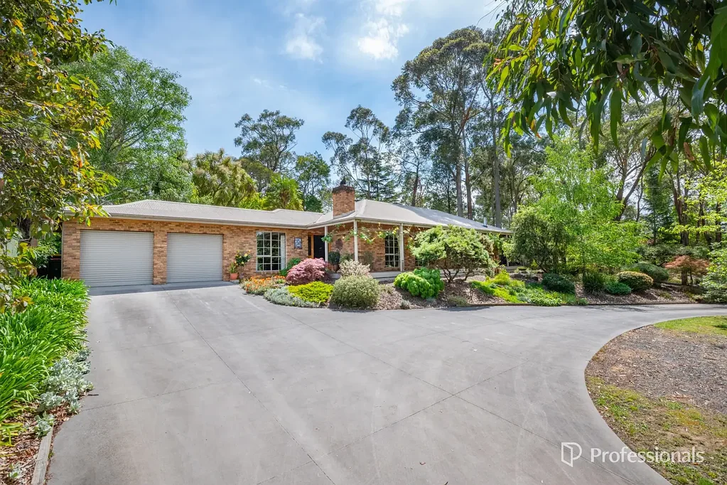 10 Carroll Street, Launching Place, VIC 3139