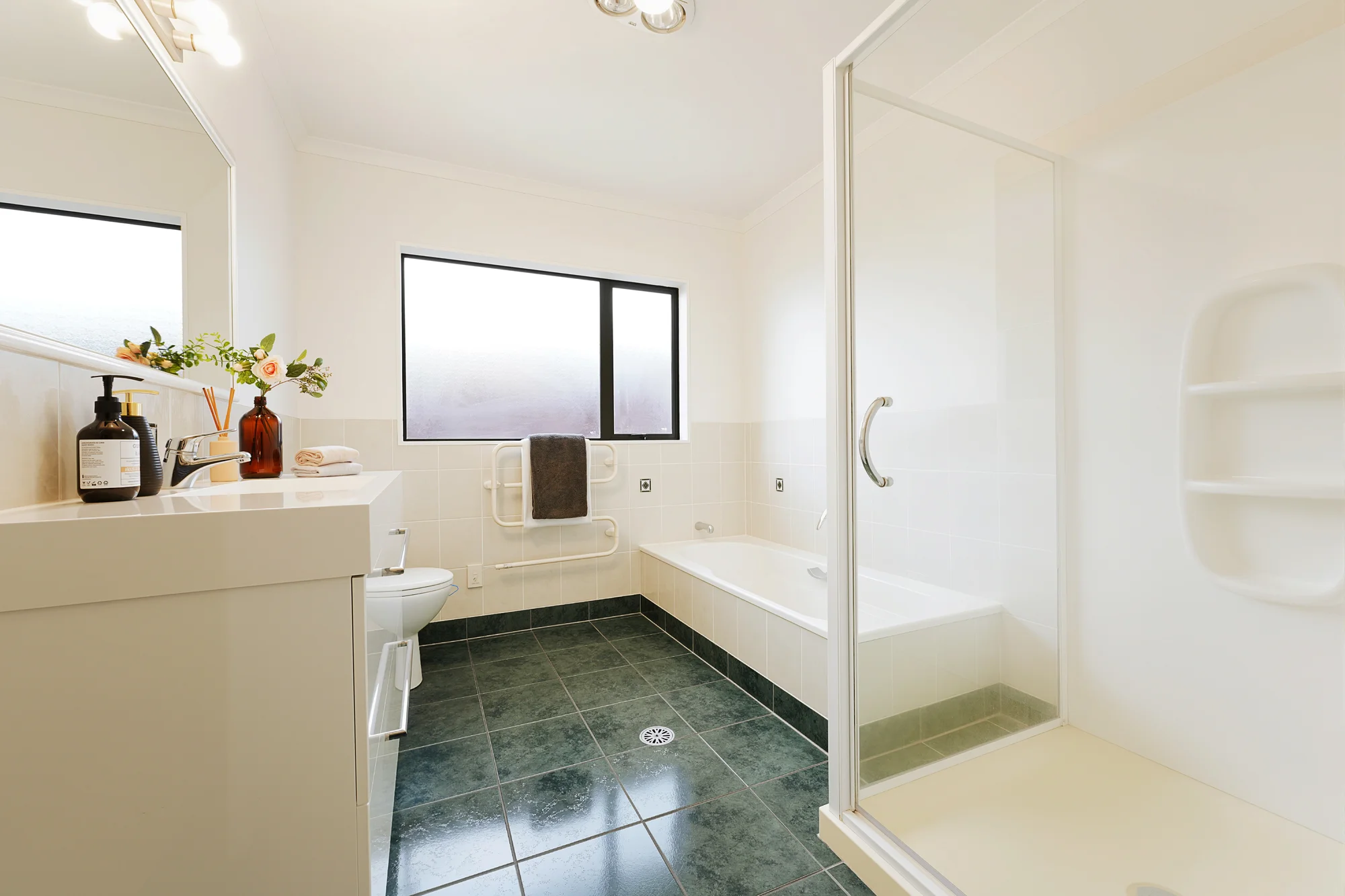15 Highfields Terrace, Henderson, photo 18