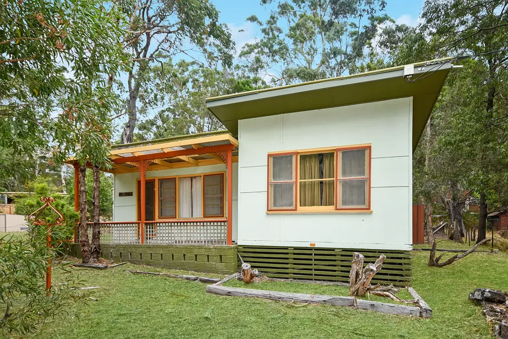 Halls Gap 2Moenga Been Waiting For A Grampians Bargain?