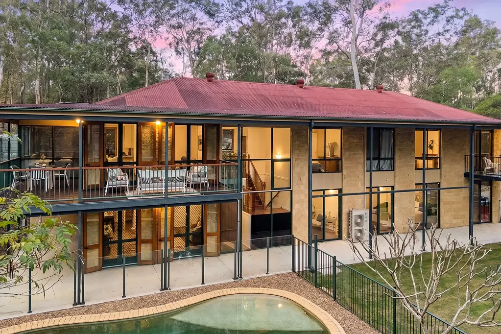Pullenvale 6Kwarto Expansive Family Living in a Private Pullenvale Setting