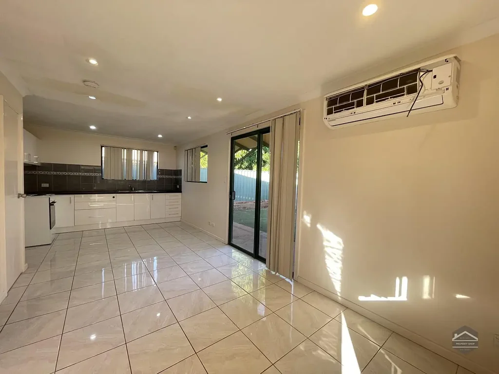 Comfortable 1-Bedroom Unit with Private Courtyard