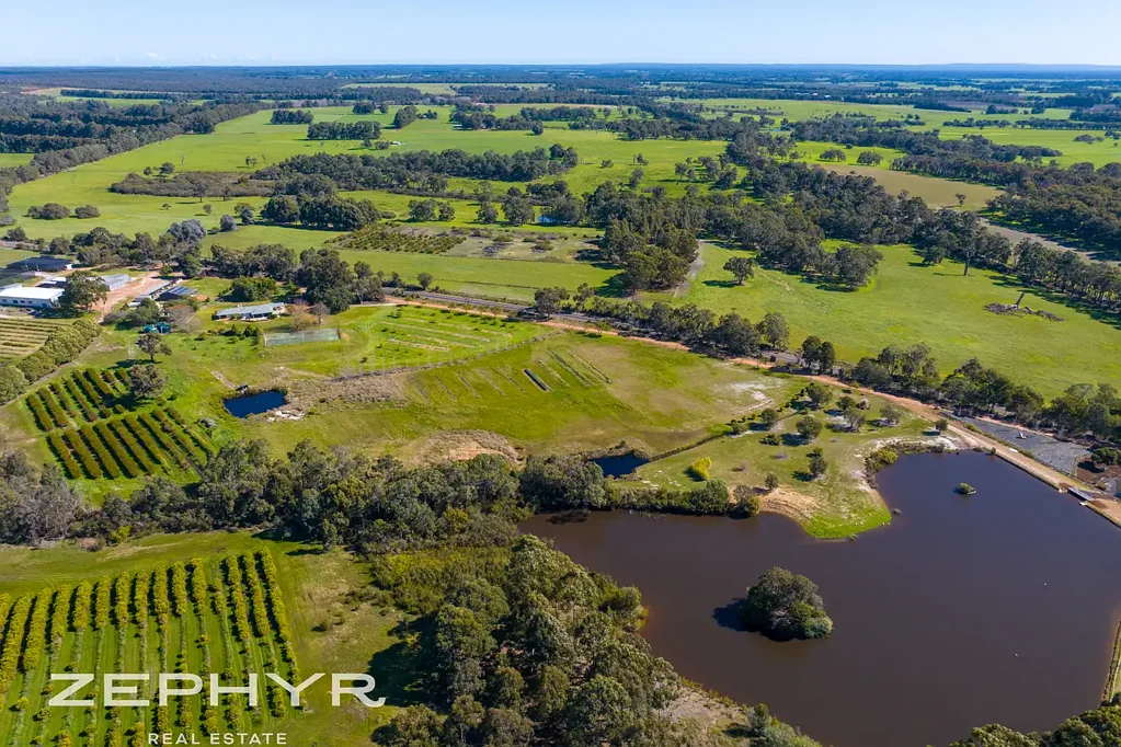 Chapman Hill Chapman Hill Country Escape – 44 Hectares of Opportunity