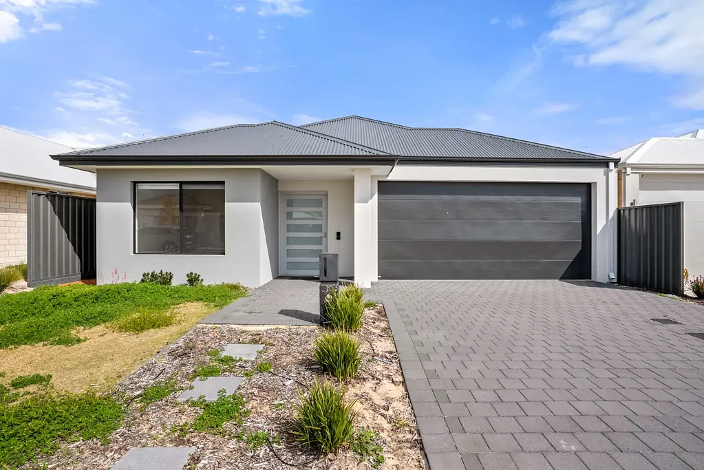 Port Kennedy 3 Slaapkamer MODERN, SPACIOUS & ACCESSIBLE LIVING IN PORT KENNEDY