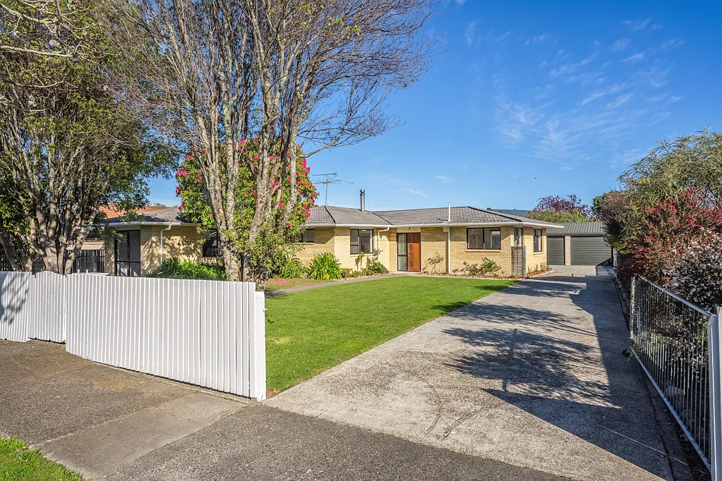 Otaki 3 Slaapkamer Recently Refreshed & Ready to Enjoy