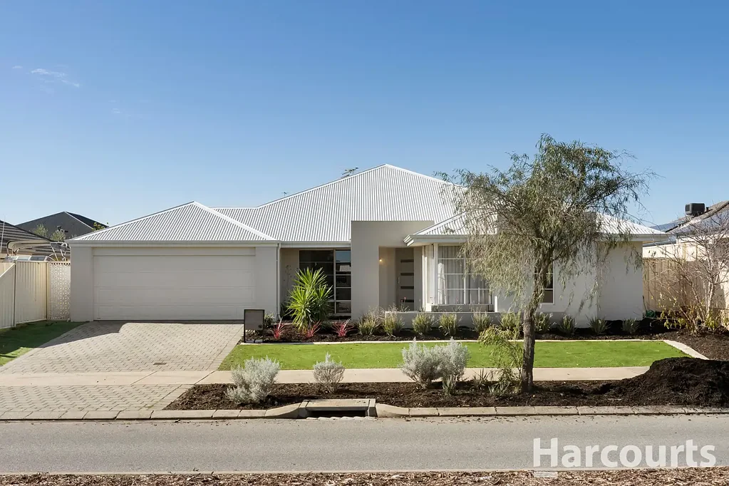 Lakelands 4 Bedroom Space, Light and Versatile Family Living