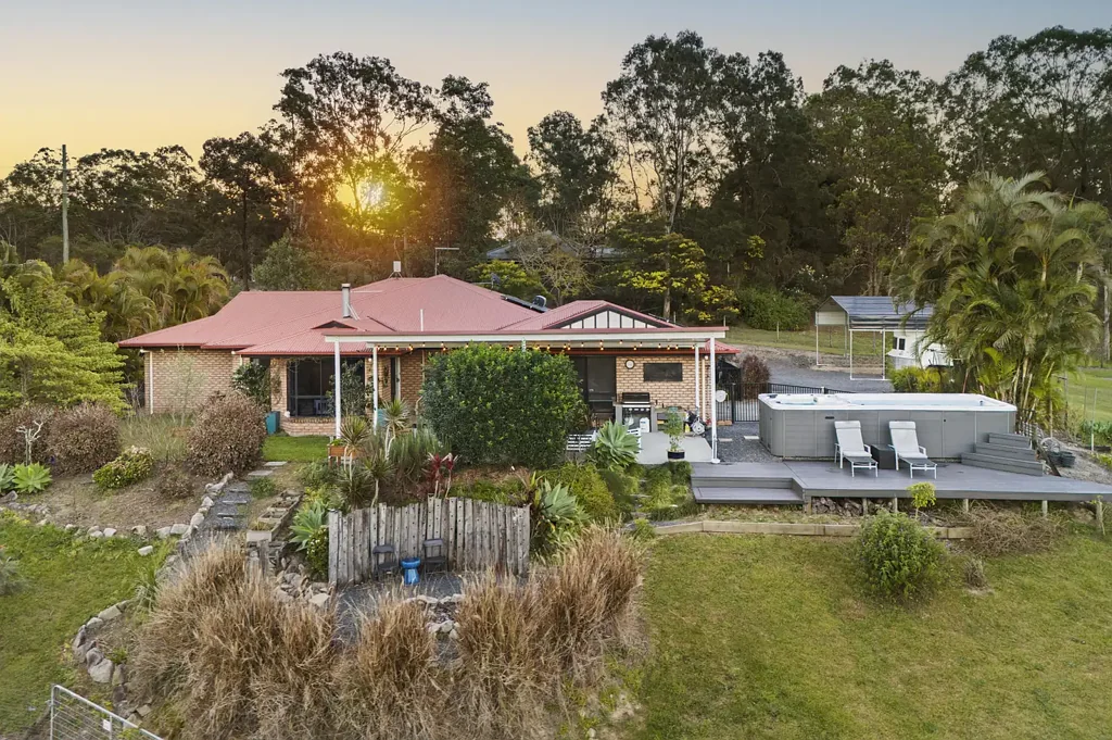 Woodford 4房 全新翻修的2英亩马术庄园 | Woodford Freshly renovated 2-acre horse property | Woodford
