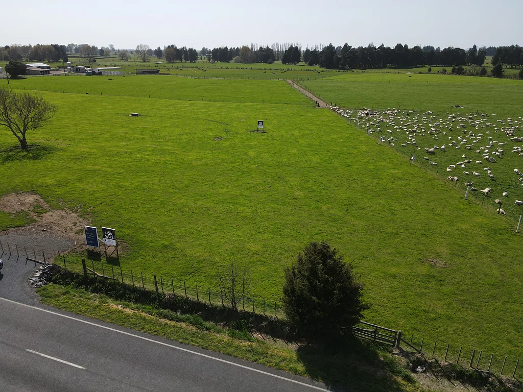 Te Awamutu  Welcome to Chamberlain Road, Te Awamutu