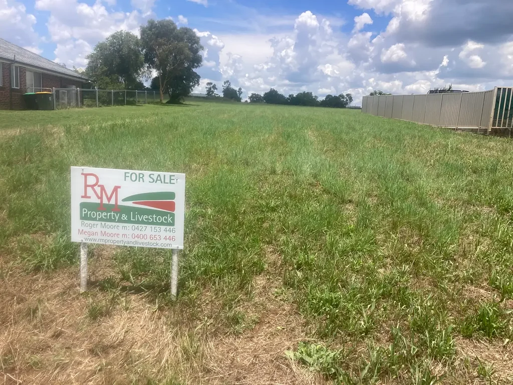 Merriwa  Views and Value!