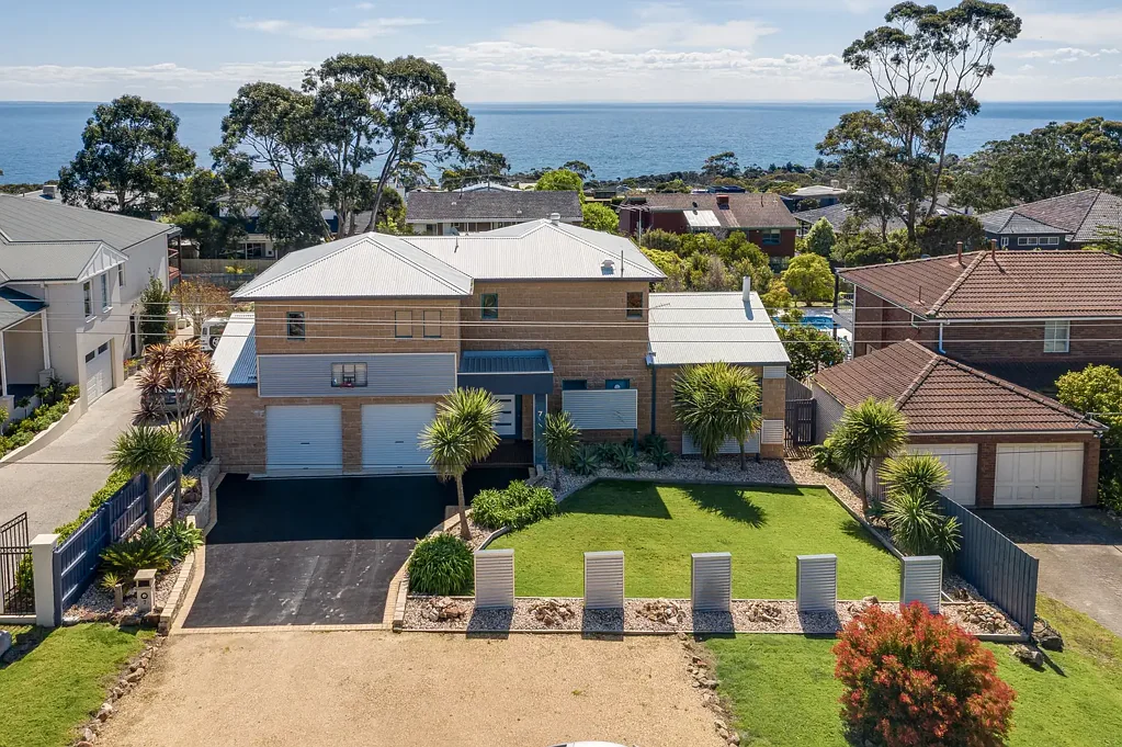 Mount Martha 3બેડરૂમ Backdrop of Sparkling Blue Water Views
