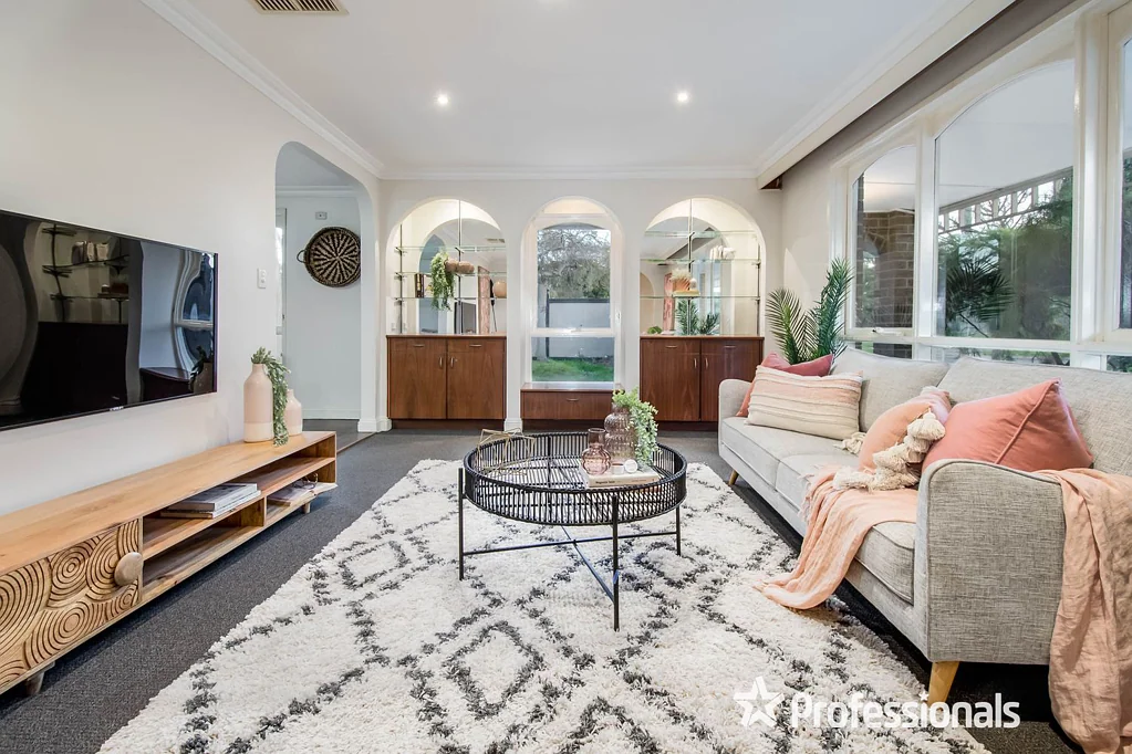 10 Elliot Street, Knoxfield, VIC 3180