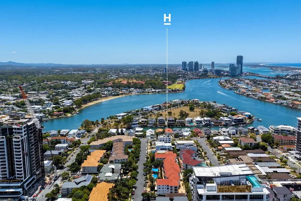Surfers Paradise 1침실 Tropical Ground-Floor Oasis in the Heart of Chevron Island