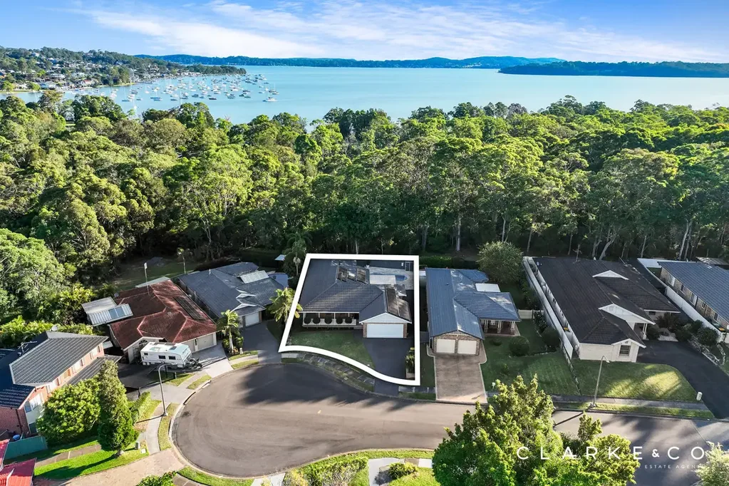 Eleebana 4房  FAMILY SPACE WITH A LAKESIDE LIFESTYLE!