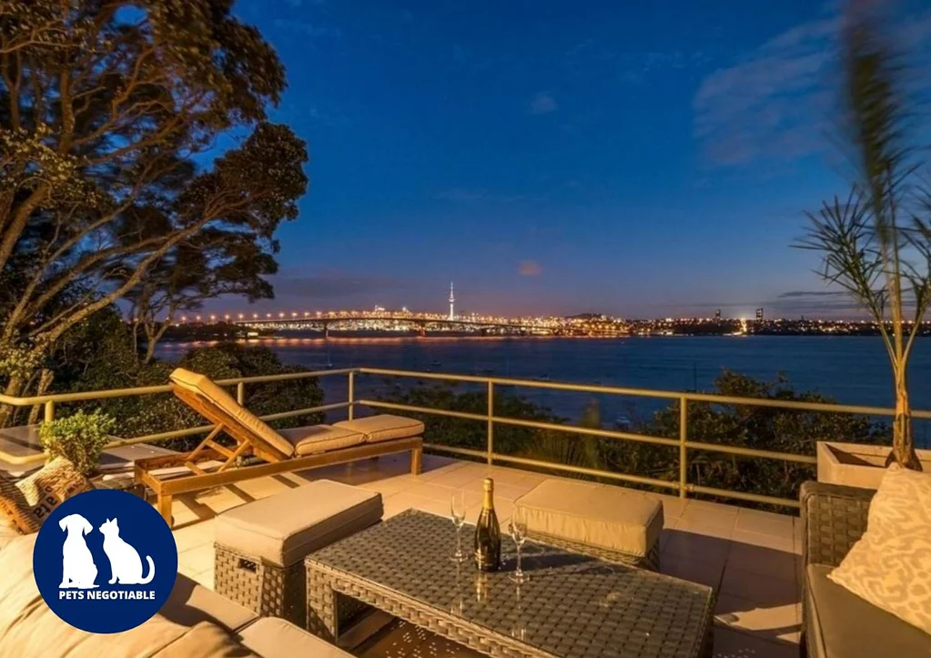 Luxurious Waterfront Living In Birkenhead - M...