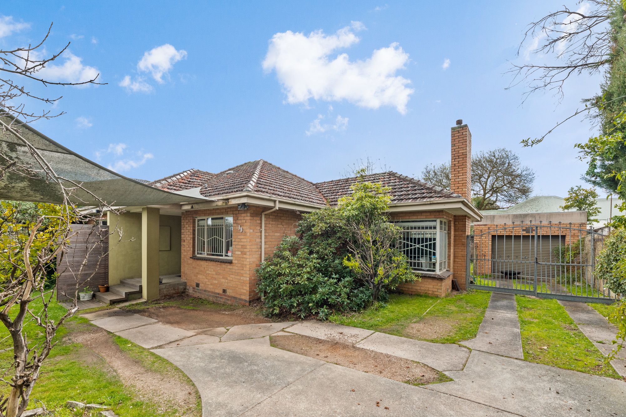 39 CANTERBURY RD, BLACKBURN VIC 3130, 0部屋, 0バスルーム, House