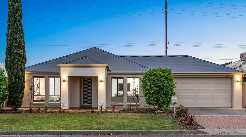 Seaford Meadows 4Moenga Luxury & Stylish Living
