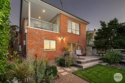 606 Laurie Street, Golden Point