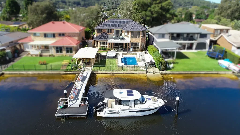 St Huberts Island 6ਬੈੱਡਰੂਮ Super-Sized Waterfront Home with World Class Inclusions