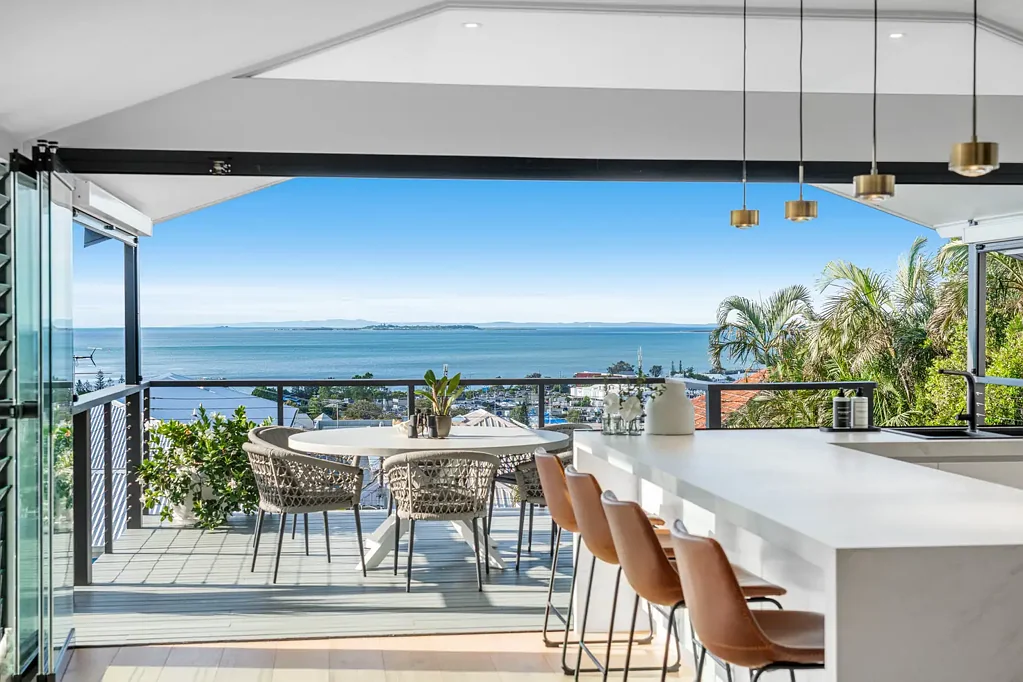 8 Oceana Terrace, Manly, QLD 4179