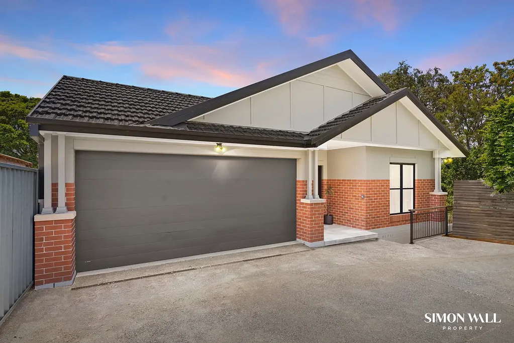 Merewether 5कमरा Architecturally Designed Dual Living Home