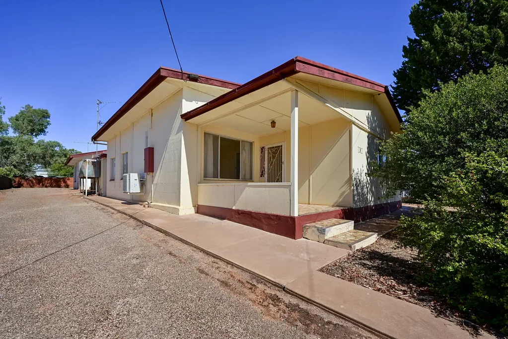 3 East Tce, Quorn, SA 5433