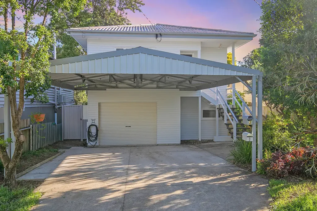 Redcliffe 7房 Redcliffe 中心罕见的双收入机会 | 每周回报 $1,255 Rare Dual-Income Opportunity in the Heart of Redcliffe | Returning $1,255 Per Week