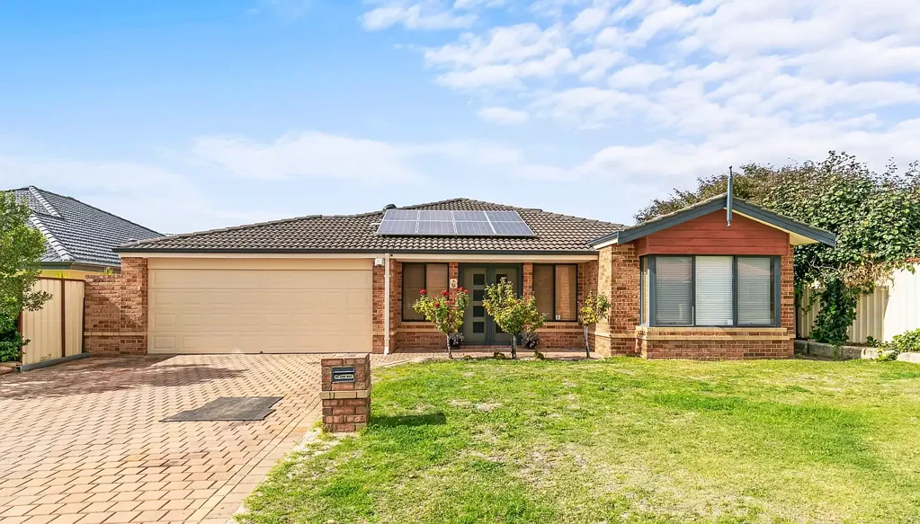 SPACIOUS FAMILY HOME IN PRIME LOCATION