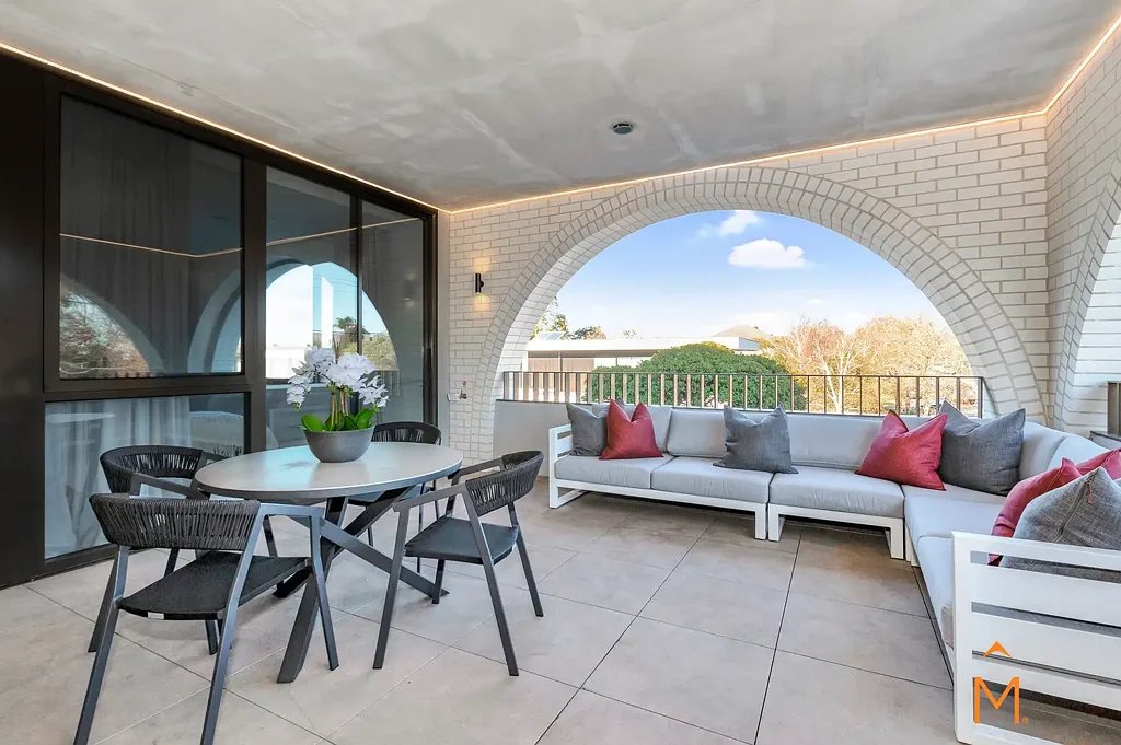 Setting the Bar in Brighton - Fully Furnished