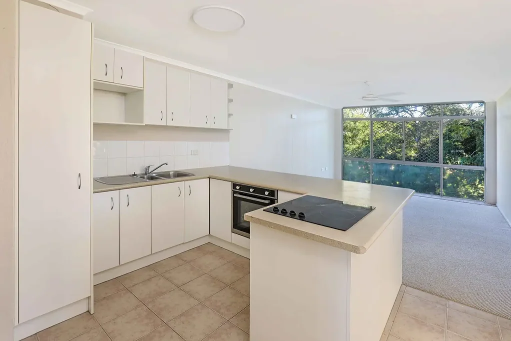 Nambour 3બેડરૂમ Freshly Revamped & Ready to Go – Ideal First Home or Smart Investment!