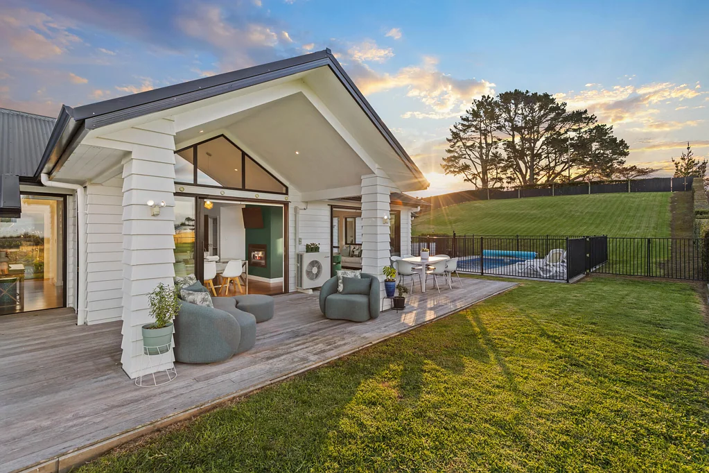 Long Bay 4chambre Coastal, City, Country Living At It's Best