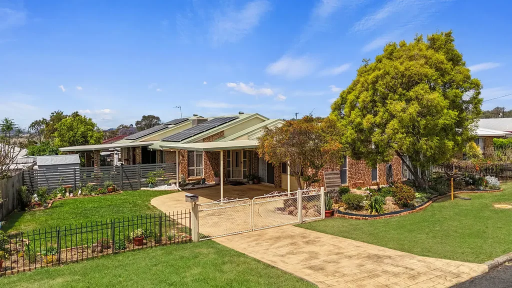 Oakey 3غرفة نوم Fall in Love with This Spacious and Stylish Family Home!
