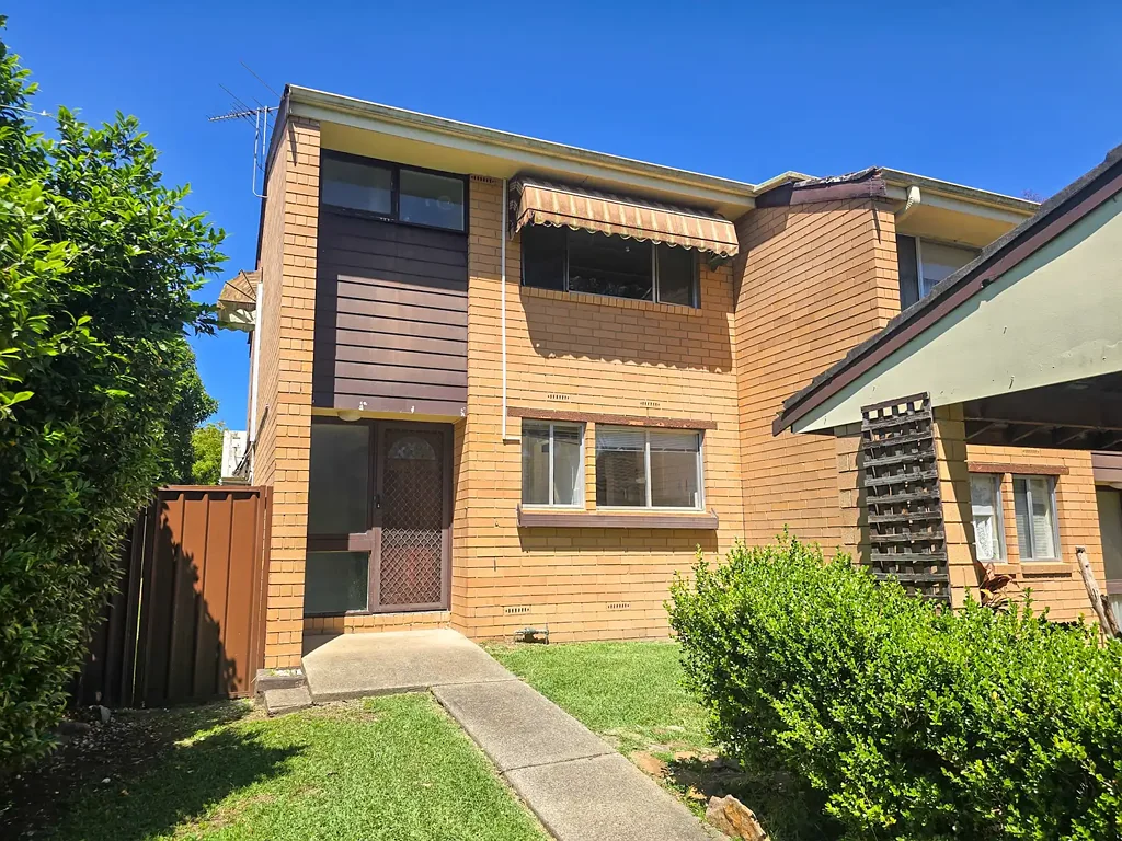 Convenient Living in Macquarie Fields in Selective School Catchment