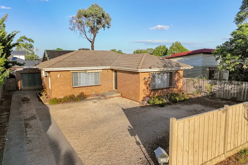 11 Blaxland Drive, Sunbury, VIC 3429