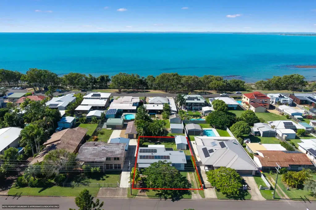 Point Vernon 3Zimmer Charming Coastal Residence with Established Tenancy in Prime Beachside Location