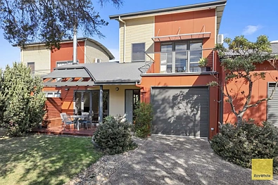 Sandy Point 2 Slaapkamer Prime Location, Stylish Living, Turnkey Ready